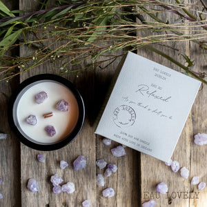 Eau so Relaxed Candle with Amethyst gemstones.